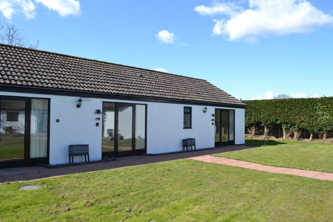 Number 4 - Lytton Tree Lodge, Reydon, Southwold Екстериор снимка